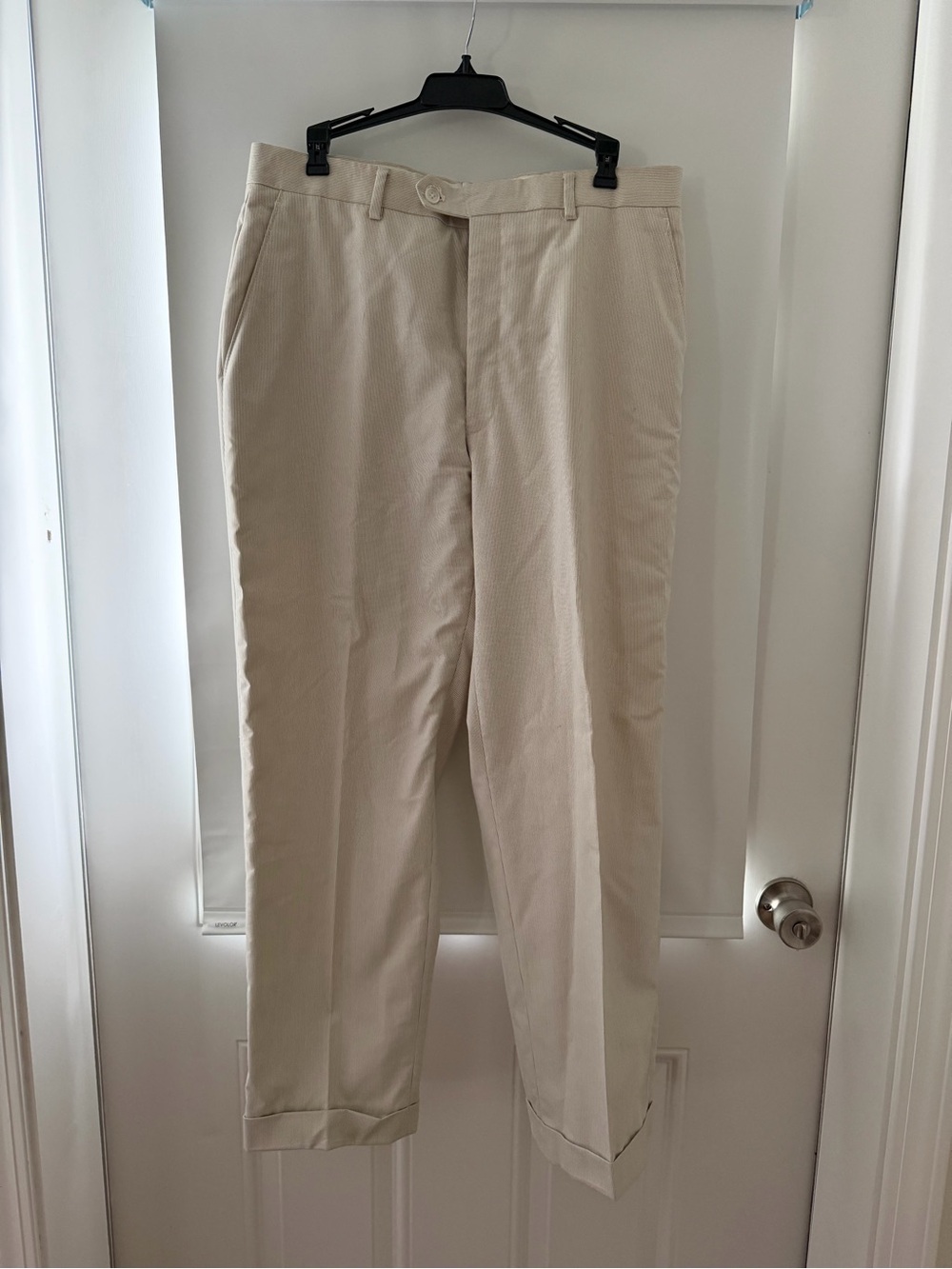Jos. A. Bank Men's Khaki Dress Chinos — Cream
